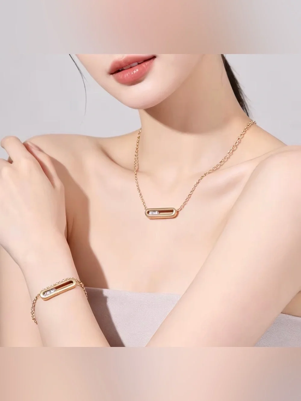 18K Gold Geometrical Link Paperclip Moving Diamond Bracelet No Fade Or Tarnish